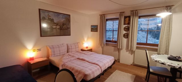 Image: Room with breakfast